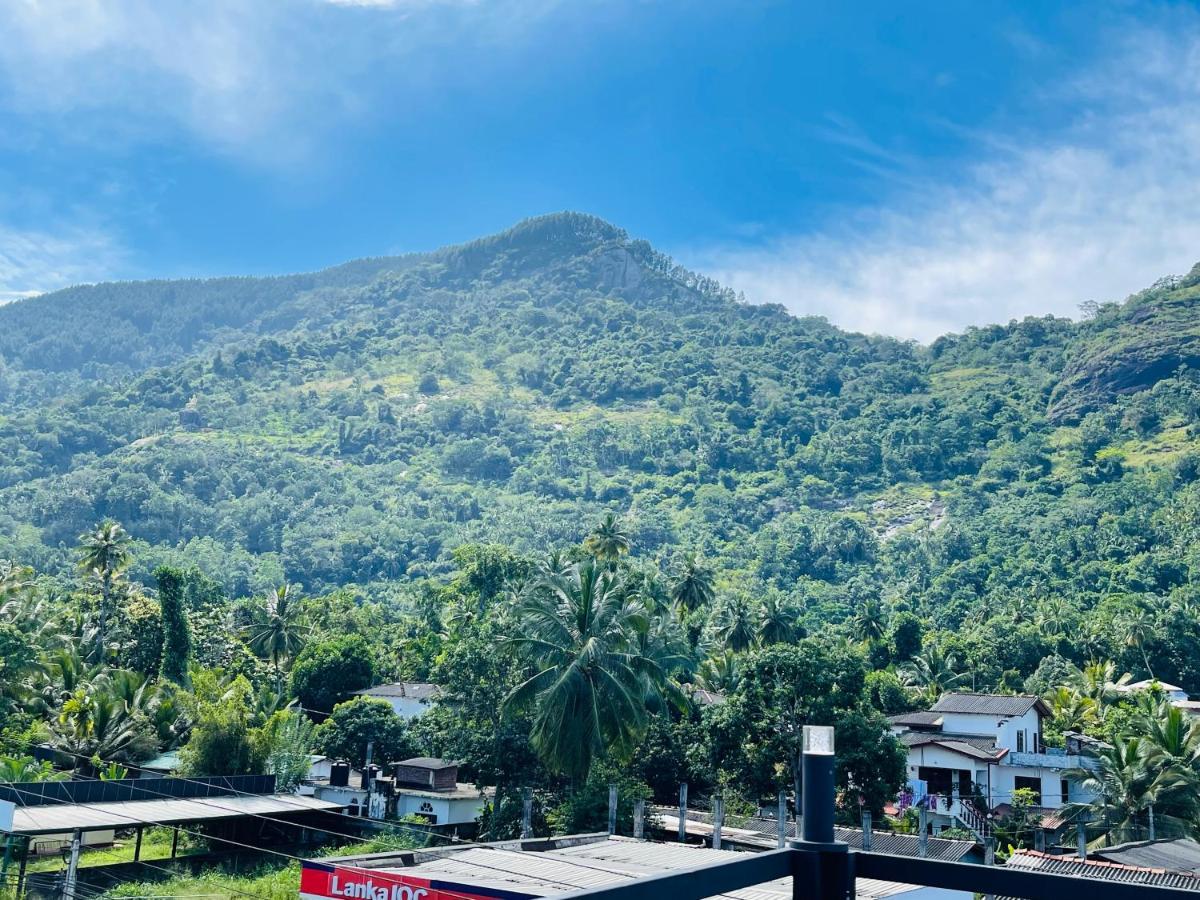 Ama Residence Matale Bagian luar foto