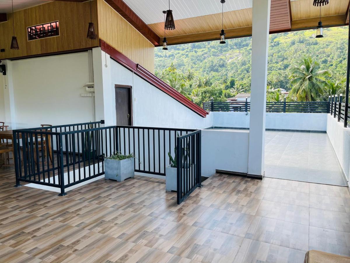 Ama Residence Matale Bagian luar foto